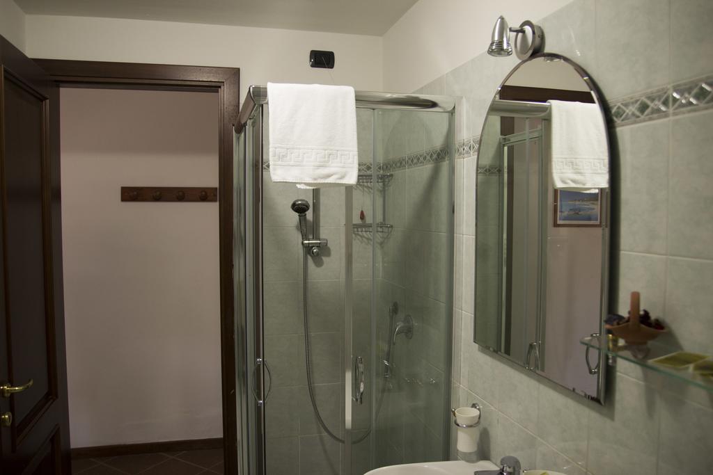 Agriturismo Marrucola San Miniato Room photo